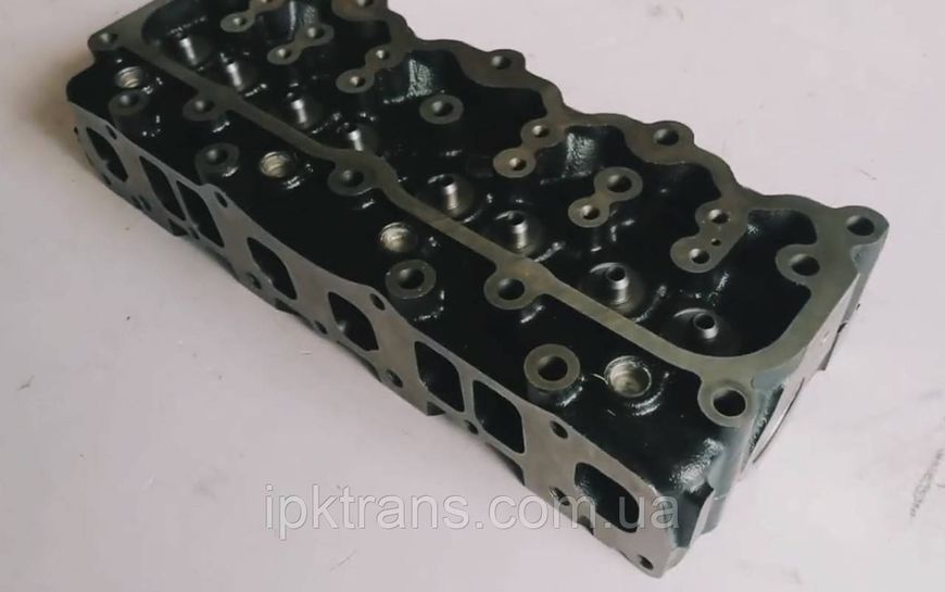 Головка блоку циліндрів двигуна Isuzu C240 № Z-5-11110-207-0, Z-5-11110-207-2, Z5111102070, Z5111102072 5111102070 фото