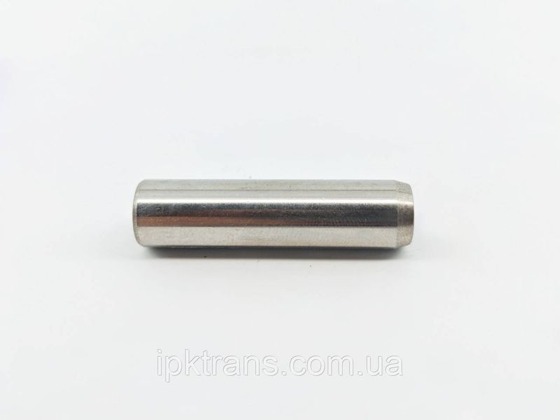 Втулка направляющая клапана двигателя Nissan TD27, QD32, TD42 № A-13212-54T01, A1321254T01 A1321254T01 фото