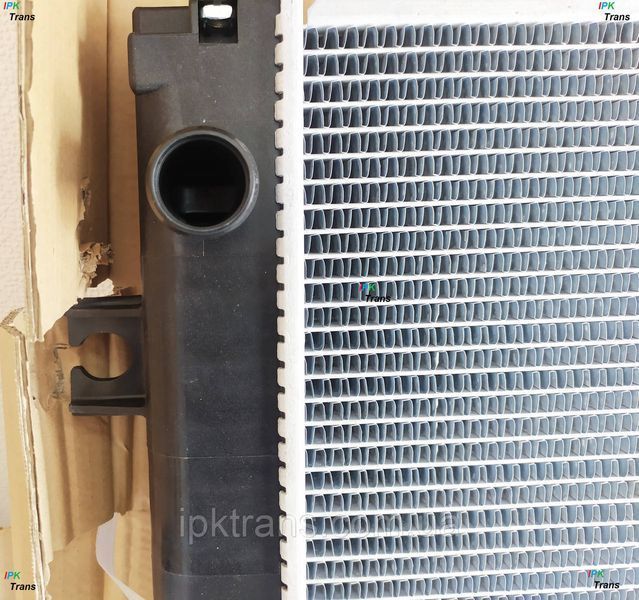 Радіатор водяний навантажувача TOYOTA 7-8FD/FG20-30 № 16410-23430-71, 16410-23431-71, 16420-23431-71 164102343071 фото